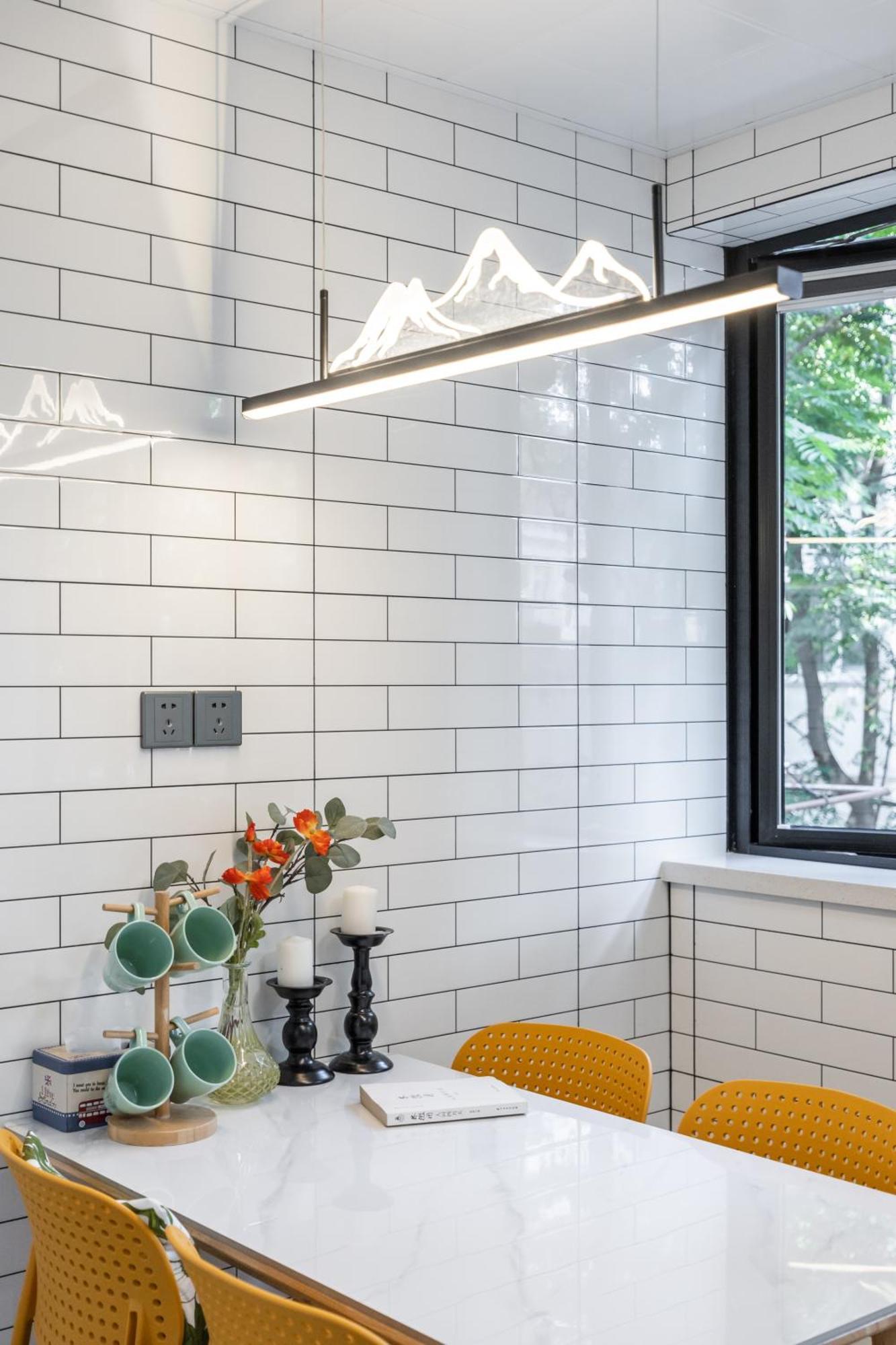 Hills&xing 1885 Family Near Line2 & Line12 West Nanjing Road Apartment *